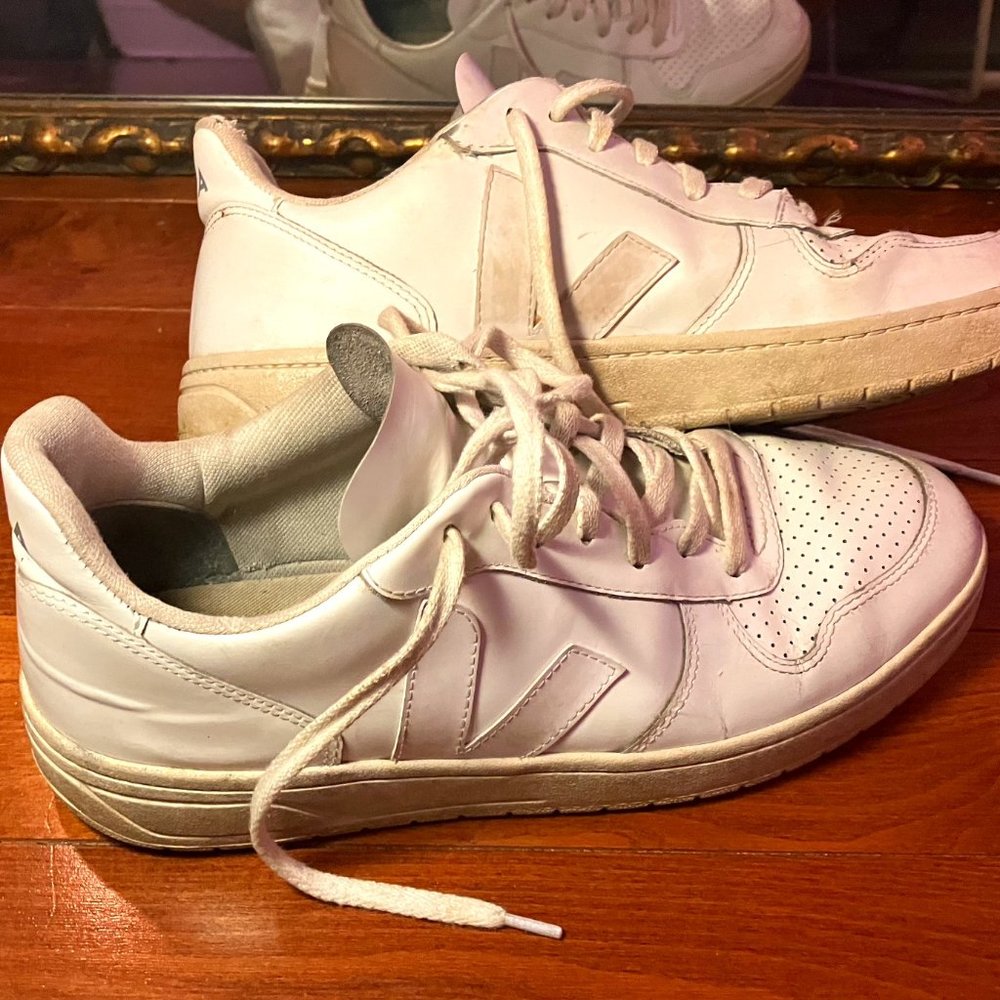 VEJA V-10 WHITE LEATHER MEN'S 43/10 US